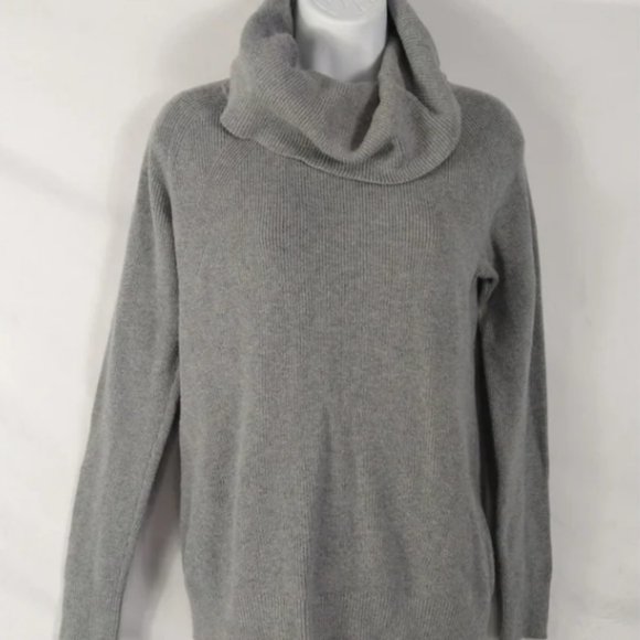 Women's Gray Cowl Neck Sweater Size Small Banana Republic - Picture 3 of 3